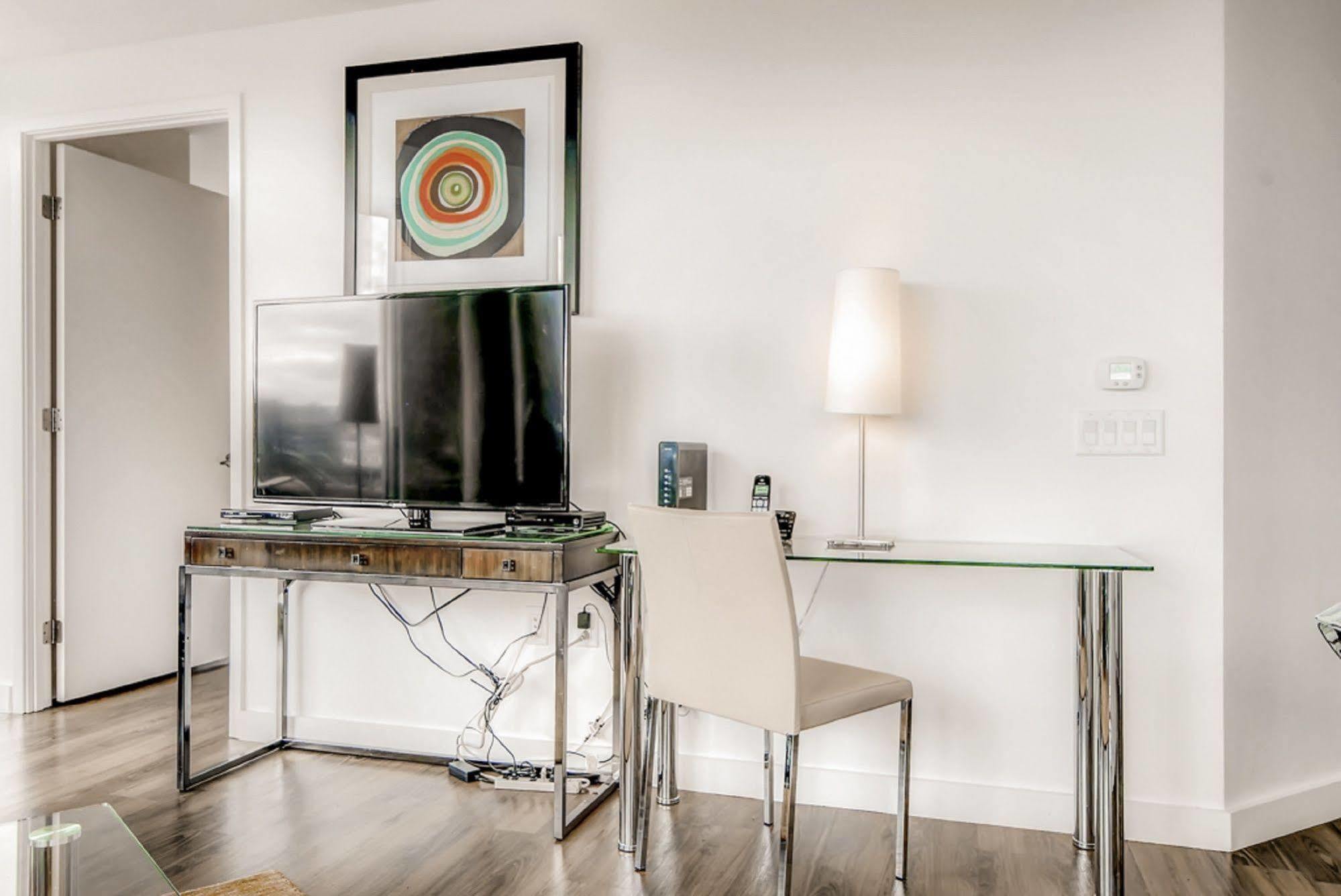 Global Luxury Suites At One Broadway Маями Екстериор снимка