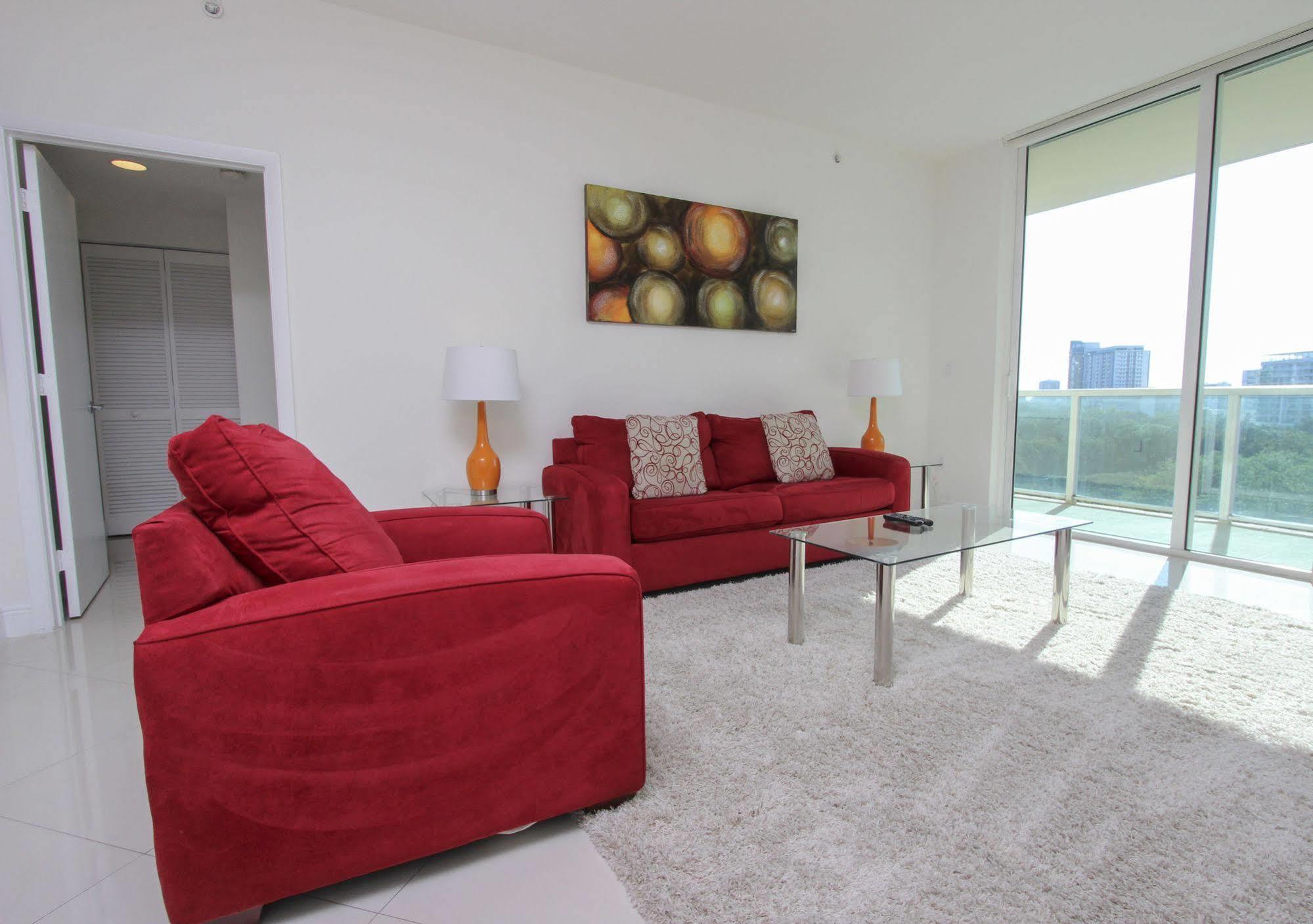 Global Luxury Suites At One Broadway Маями Екстериор снимка