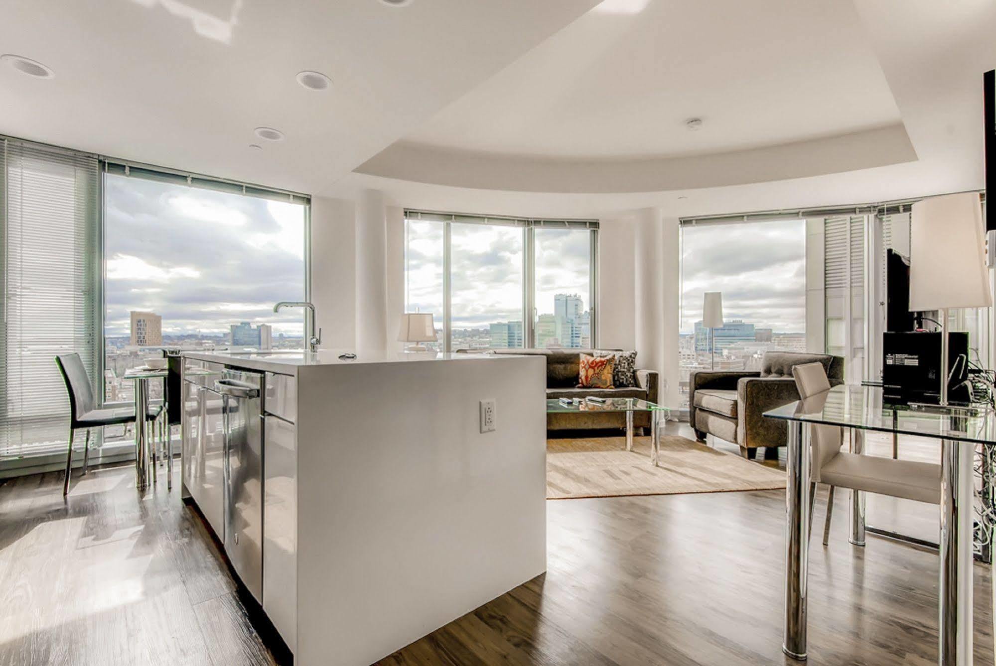 Global Luxury Suites At One Broadway Маями Екстериор снимка