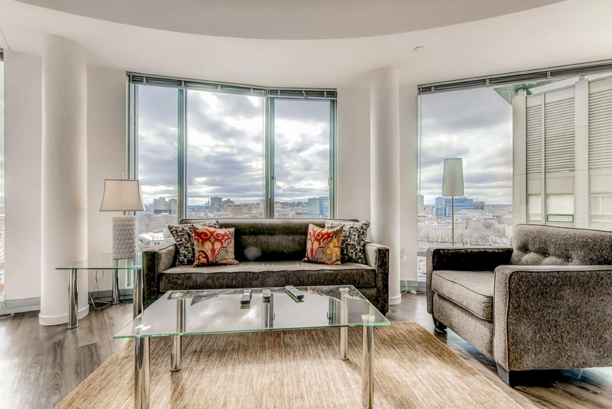 Global Luxury Suites At One Broadway Маями Екстериор снимка