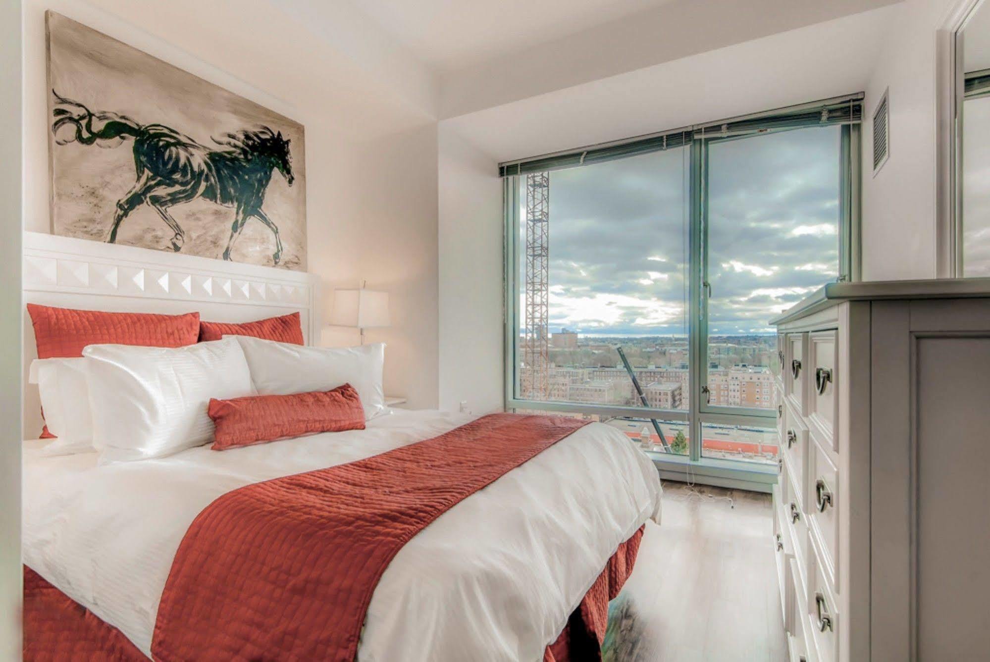 Global Luxury Suites At One Broadway Маями Екстериор снимка